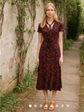 ModCloth Retro Floral Print Front Tie Midi Dress In Purple and Red Size M